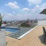 Awesome Views & Great Location Apartment