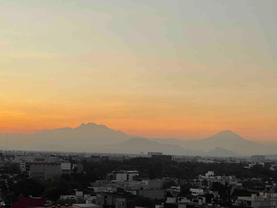 Apartment Awesome Views & Great Location Mexico City